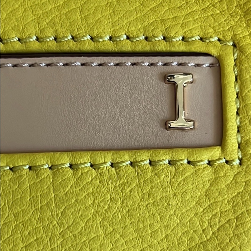 Isaac Mizrahi Sling Yellow Leather Women’s Bag - Picture 10 of 16